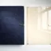 Dunkelblauer Buchbinderstoff-Ordner und glänzendes Folio-Mappe nebeneinander auf weißer Fläche, Leinenstruktur trifft reflektierendes Finish.